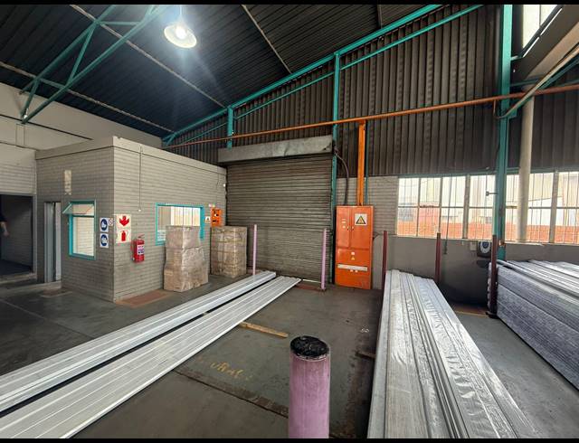 2,400M² WAREHOUSE TO LET IN ALRODE